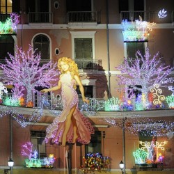 Foto: Minitour Mercatini di Sorrento, Luci d’Artista e Reggia di Caserta